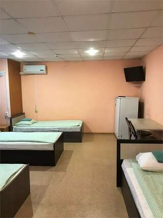 Гостиница Рассвет Саранск Стандарт 1-ой категории пятиместный с общим сан узлом-2